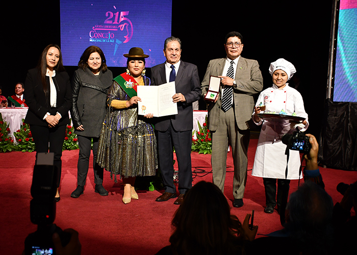 La Universidad de Los Andes Recibe la Máxima Condecoración del Gobierno Autónomo Municipal de La Paz