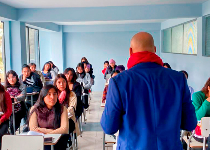 Sixto Nolasco se une a UNANDES como Asesor de Diseño Textil y Moda