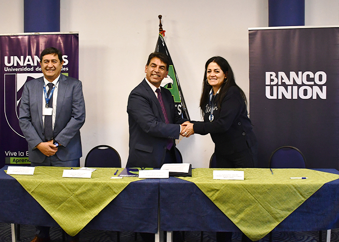 UNANDES y Banco Unión sellan alianza para impulsar el empleo joven y la inclusión financiera en Bolivia