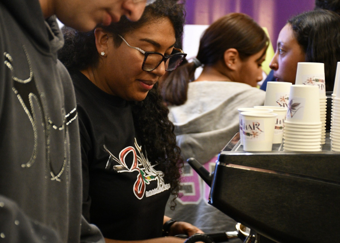 UNANDES reunió a baristas, productores y emprendedores en el conversatorio “Voces del café 2026”