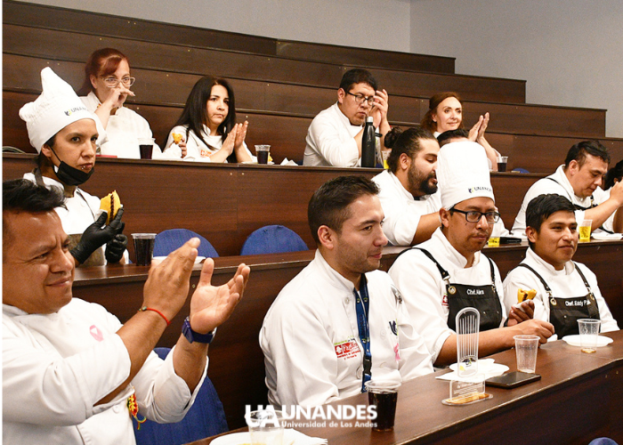 UNANDES agasaja a sus docentes chefs por el Día Internacional del Chef y entrega el primer Gastromentor