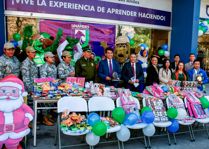 Entrega de Juguetes UNANDES – Una Jornada de Solidaridad, Unión y Compromiso Social junto al G.A.C.I.P. y la Policía Boliviana