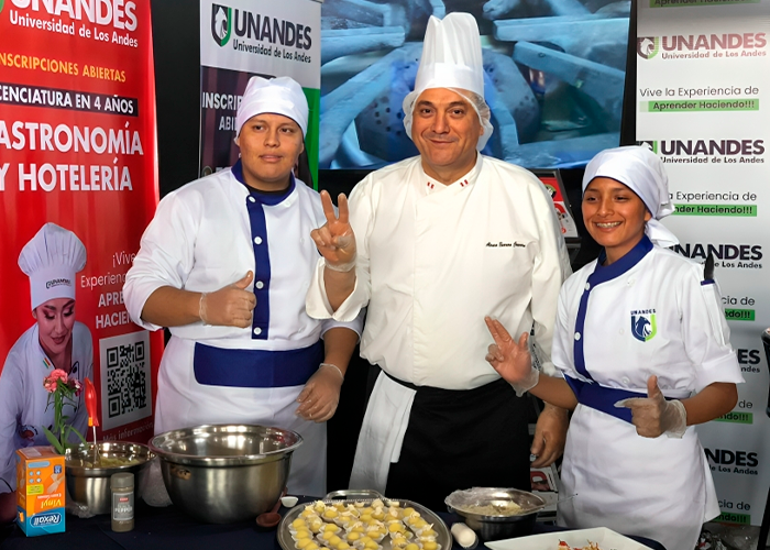 Éxito rotundo en ExpoEduca Ciudadelas 2023: Unandes impulsa la educación práctica y tecnológica