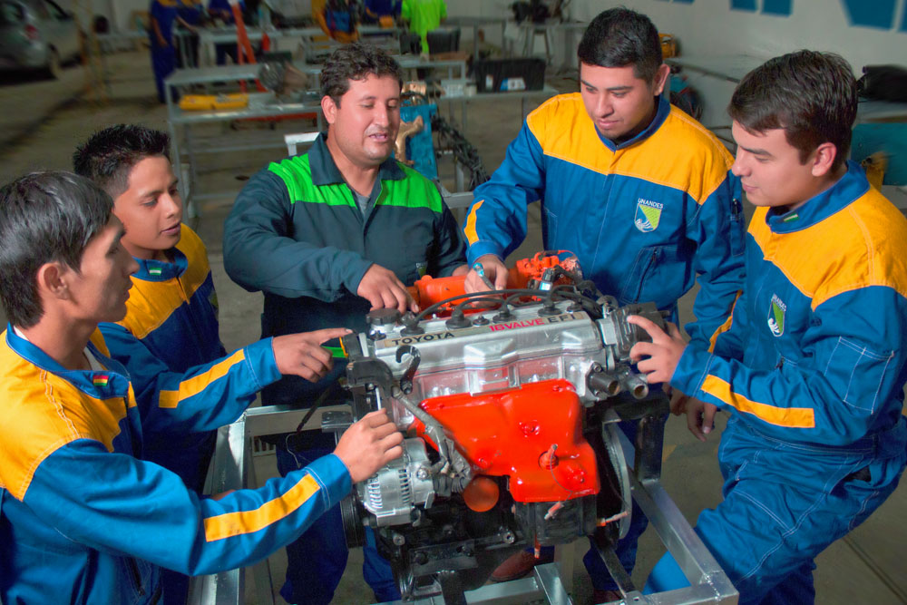 Licenciatura en Ingeniería en Mecánica Automotriz | Unandes | SANTA CRUZ |  Unandes
